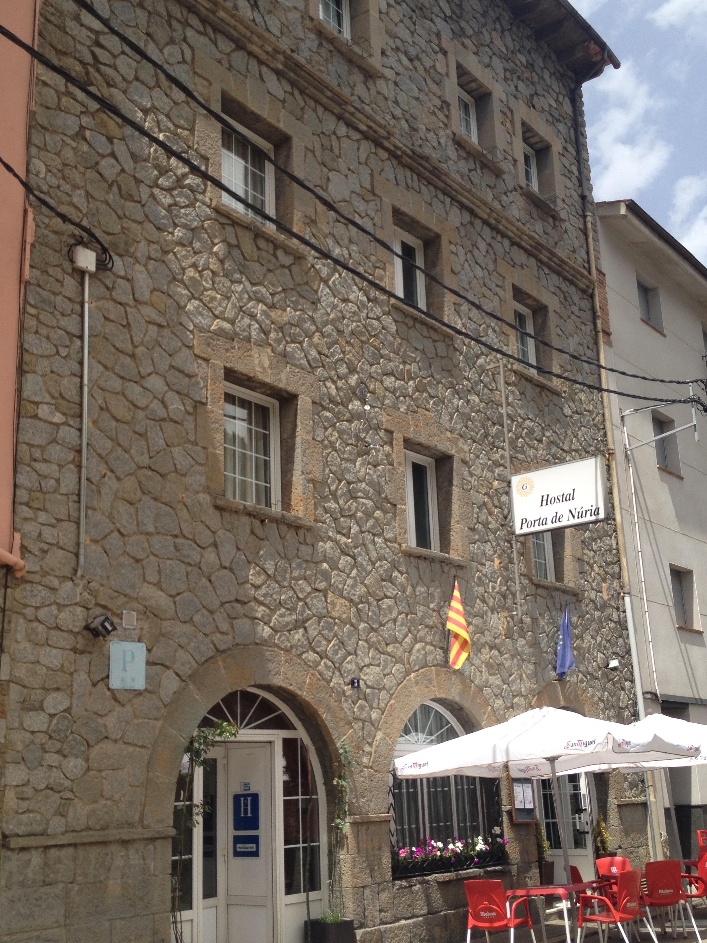 Hostal Porta De Nuria Ribes De Freser Exterior photo